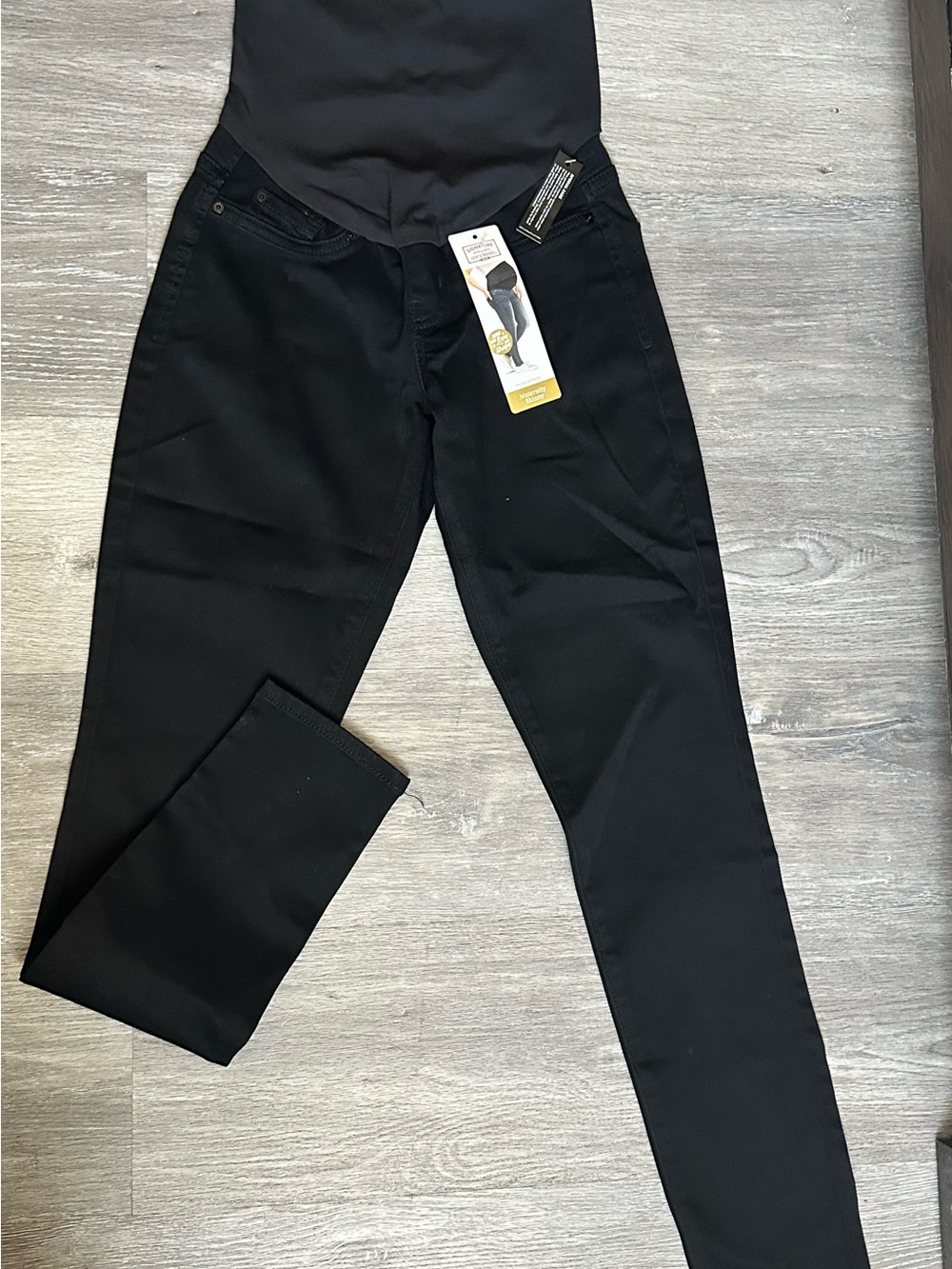 Signature by Levi Strauss Black Maternity Gold pants NWT